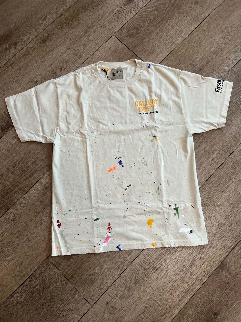 Gallery Dept White Paint-Splatter Crewneck Tee with Yellow Logo